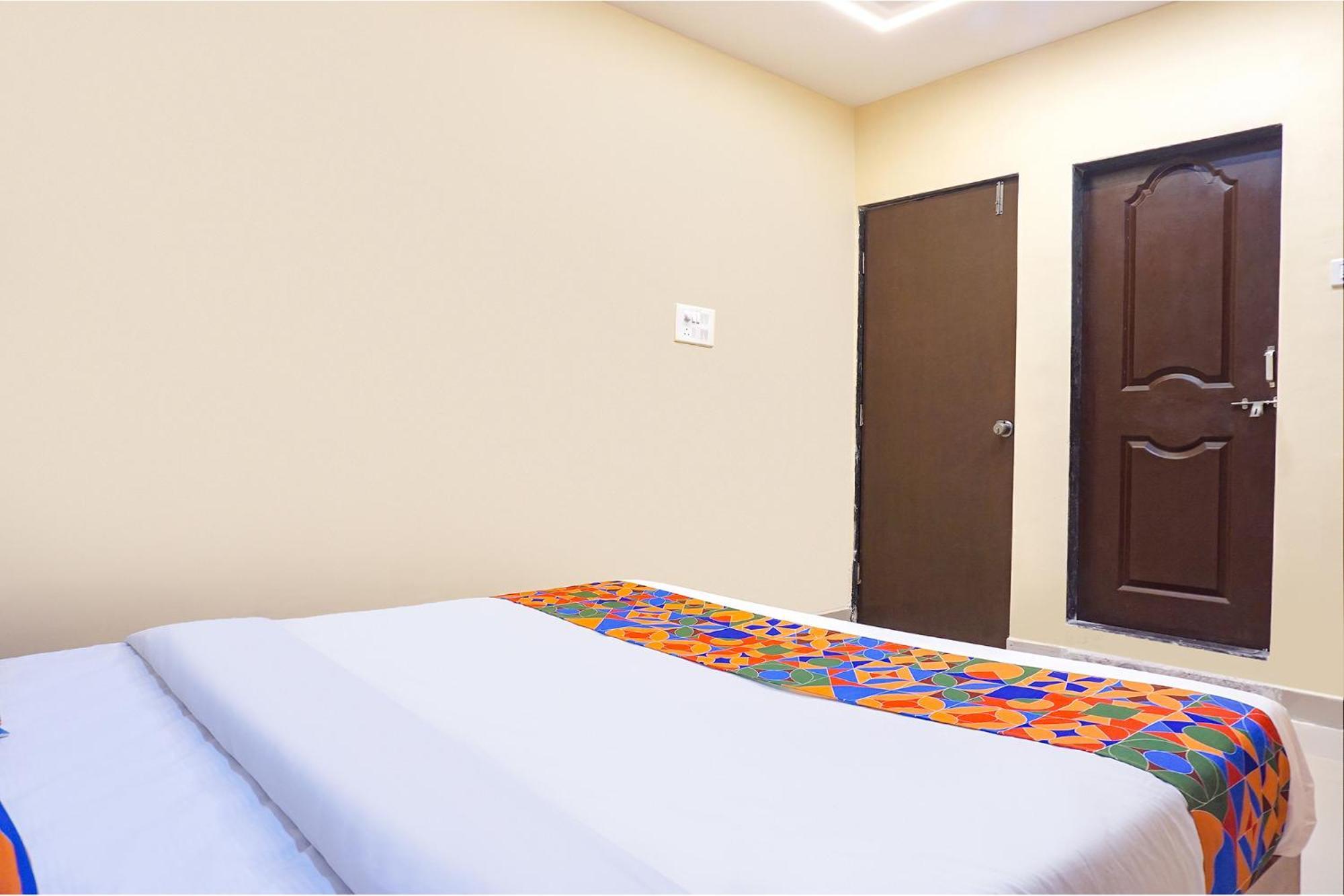 Fabhotel Falcon Inn -Behind The Dmart Baner Πούνε Εξωτερικό φωτογραφία