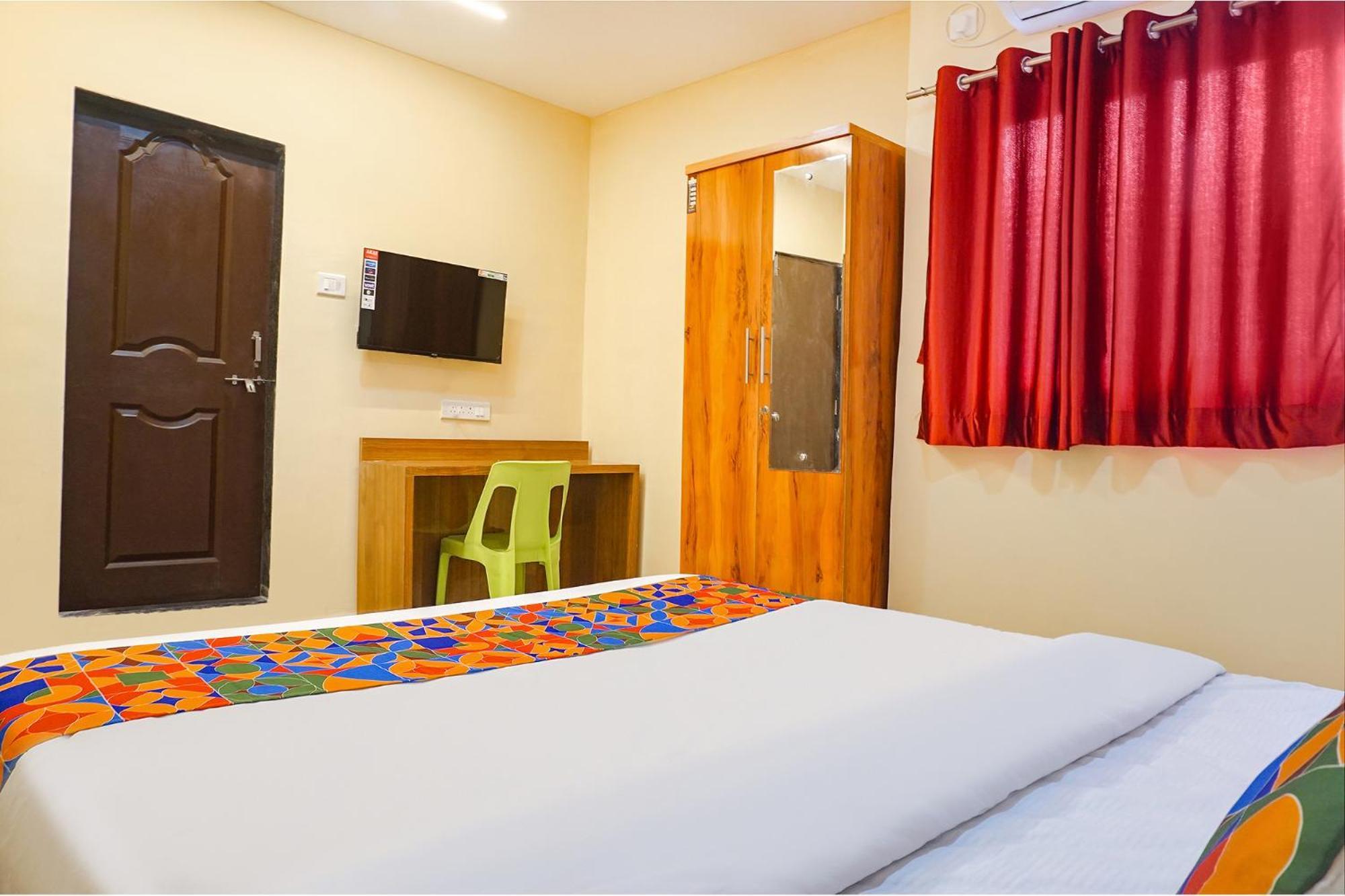 Fabhotel Falcon Inn -Behind The Dmart Baner Πούνε Εξωτερικό φωτογραφία