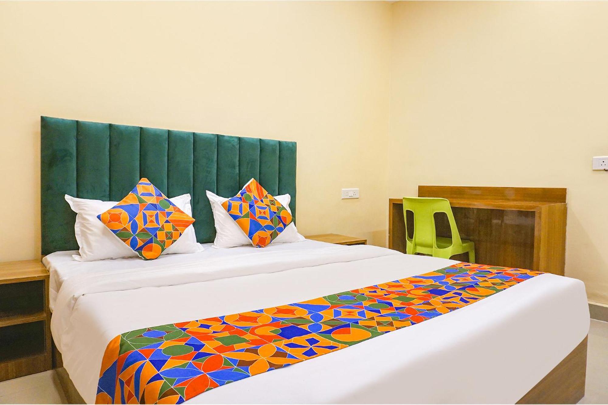 Fabhotel Falcon Inn -Behind The Dmart Baner Πούνε Εξωτερικό φωτογραφία